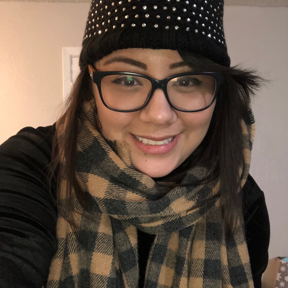 Meet your Posher, Mayra